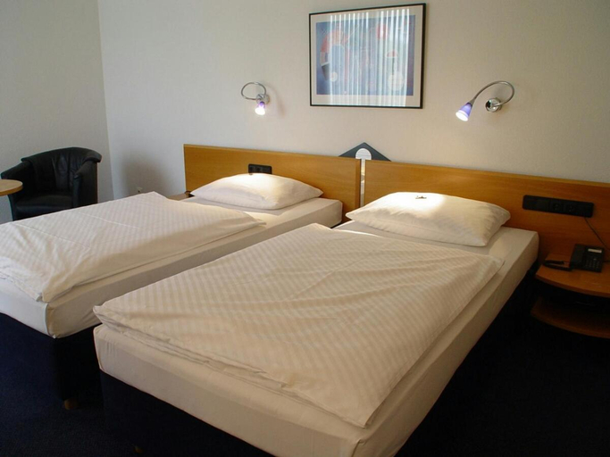 Bedroom 2, Hotel Am Weiher, Heinsberg