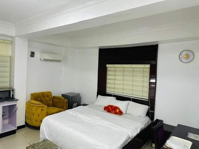 Bedroom 4, zarmmak, Eti-Osa