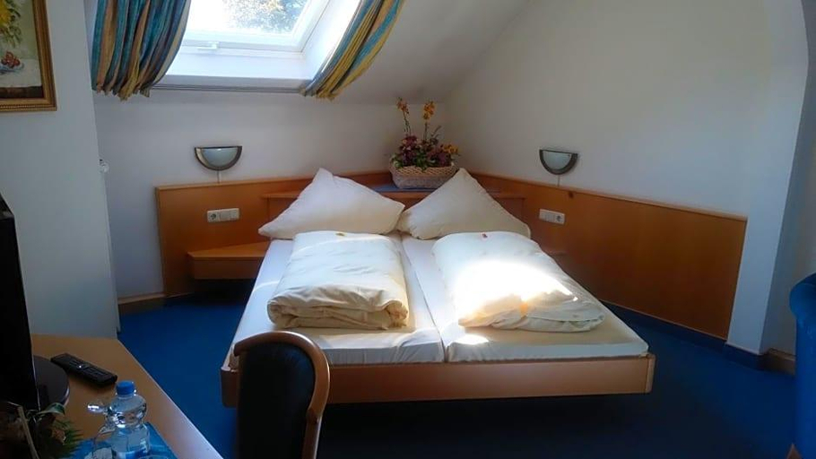 Bedroom 4, Landgasthof Hotel Merje, Siegen-Wittgenstein