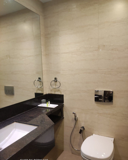 Bathroom, Fressotel Seetharam, Coimbatore