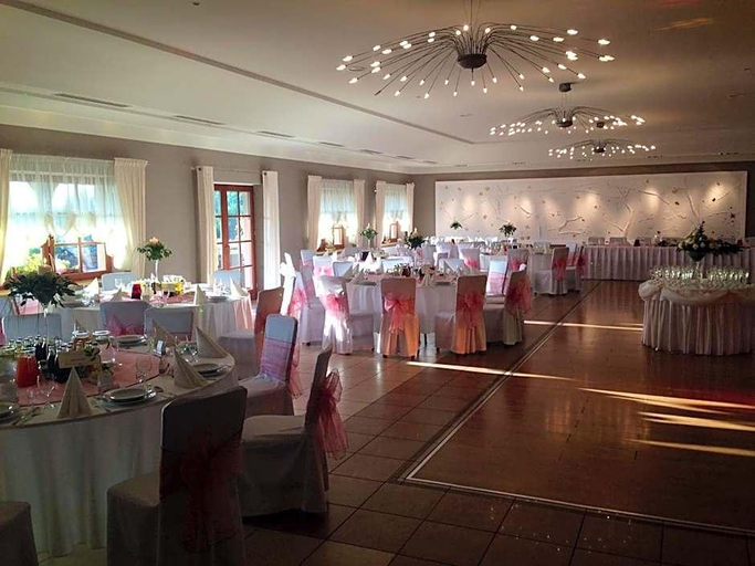 Business Facilities 5, Markus, Olesno