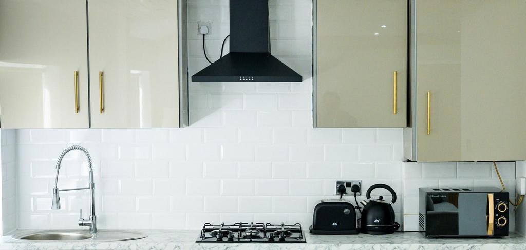 Room 3, Inviting 1 Bed House In Bradford, Bradford