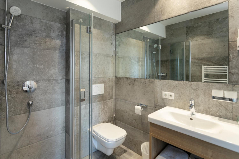 Bathroom 4, Isserwirt, Innsbruck Land