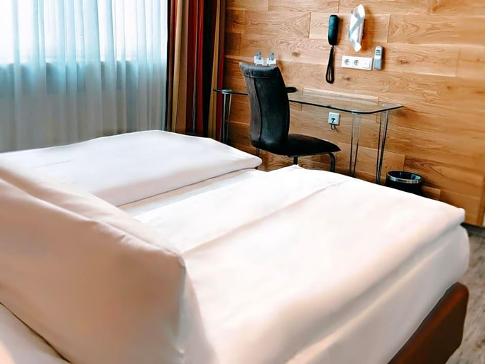 Bedroom 4, Donauhotel Ingolstadt, Ingolstadt