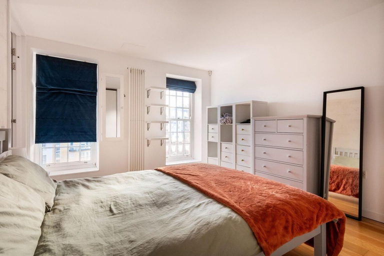 Bedroom 3, Apt - Sleeps 4 - Pets Ok - Roof Garden, London