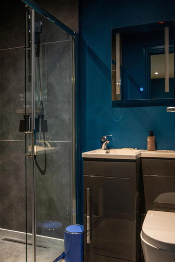 Bathroom 3, Cherry Bar Rooms, London