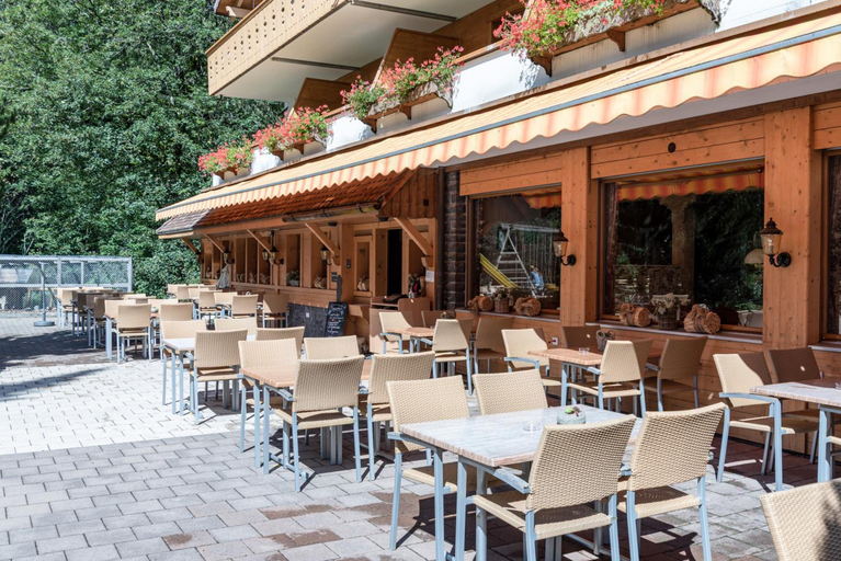Food & Drinks 4, Typically Swiss Hotel Ermitage, Frutigen