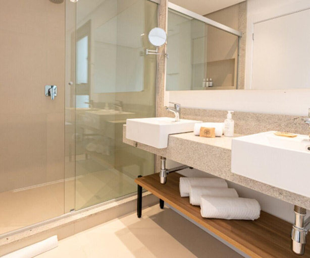 Bathroom 5, Hotel Monaro Guaporé, Guaporé