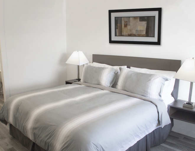 Bedroom 2, Bowmanville Marina Inn & Suites, Durham
