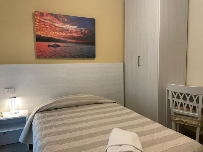 Bedroom 4, Hotel Ristorante Miramare, Pesaro E Urbino