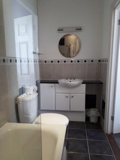 Bathroom 3, Anglesey Hotel, Hampshire