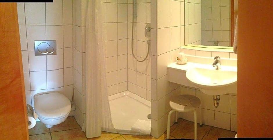 Bathroom 4, Hotel Ochsen, Ortenaukreis