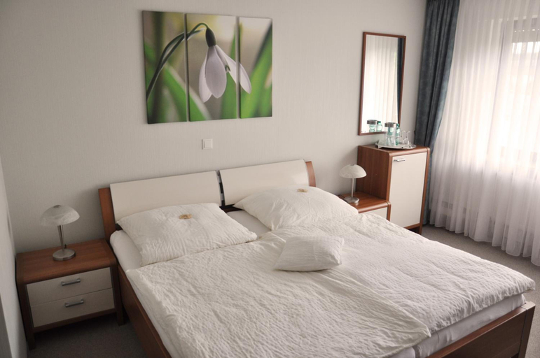Bedroom 2, Effelder Burgerstube, Heinsberg