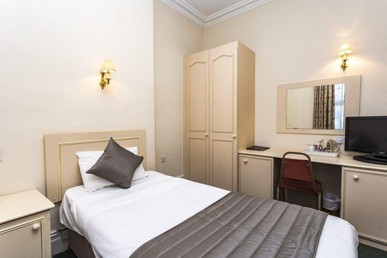 Bedroom 2, Borough Arms Hotel, Stoke-on-Trent