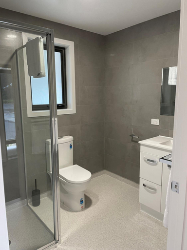Bathroom, Risdon Brook Hotel, Clarence
