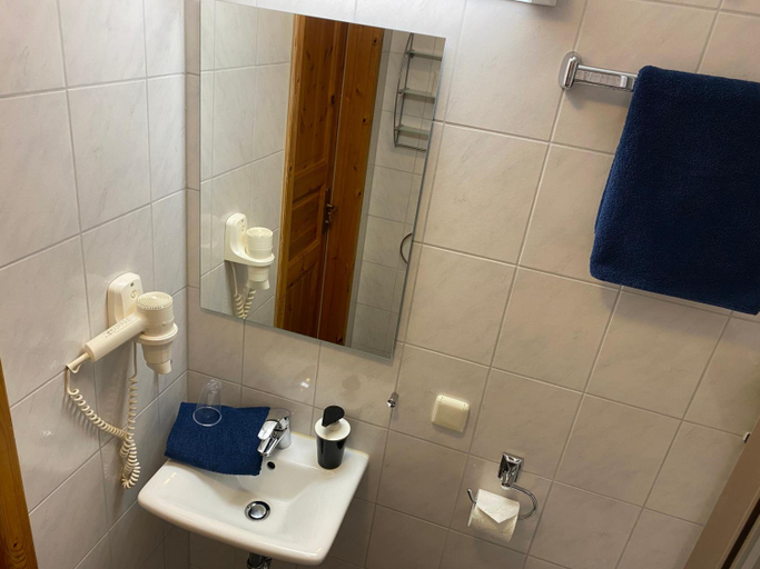 Bathroom 4, Hotel Gute Nacht, Frankfurt am Main
