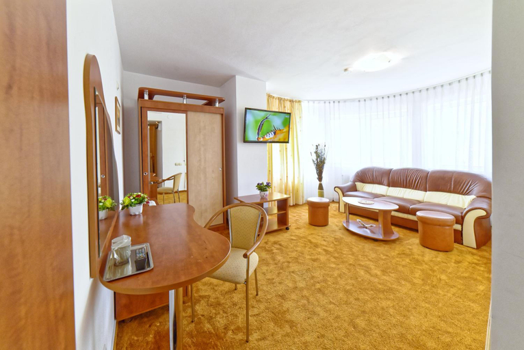 Bedroom 2, Hotel Oasis, Brasov