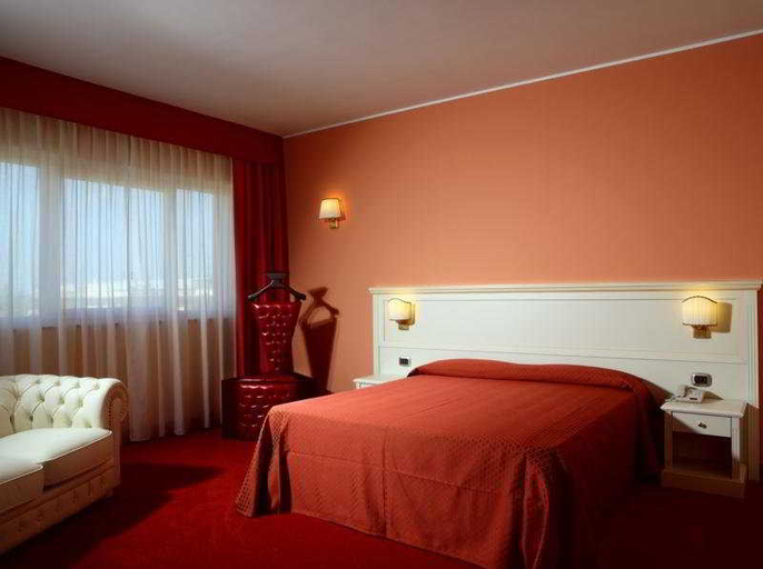 Bedroom 4, Semiramide Palace Hotel, Bari
