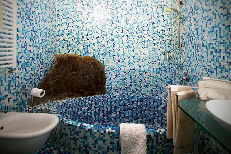 Bathroom 3, La Casa di Elisa, Genova