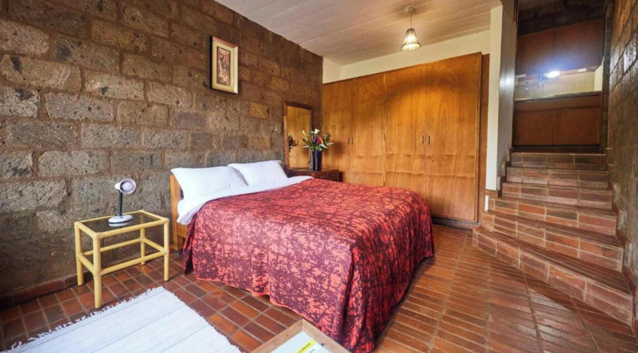Room 4, Villa Rock Stop Falls, Westlands