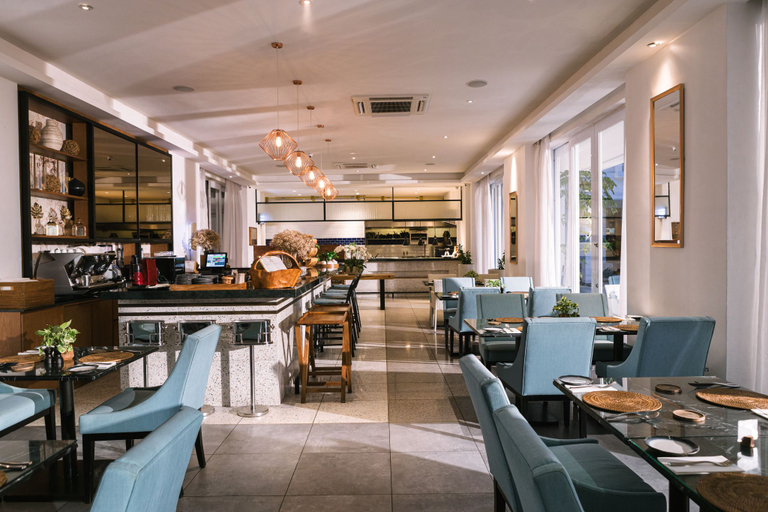 Restaurant 5, Cove 55, Kuching