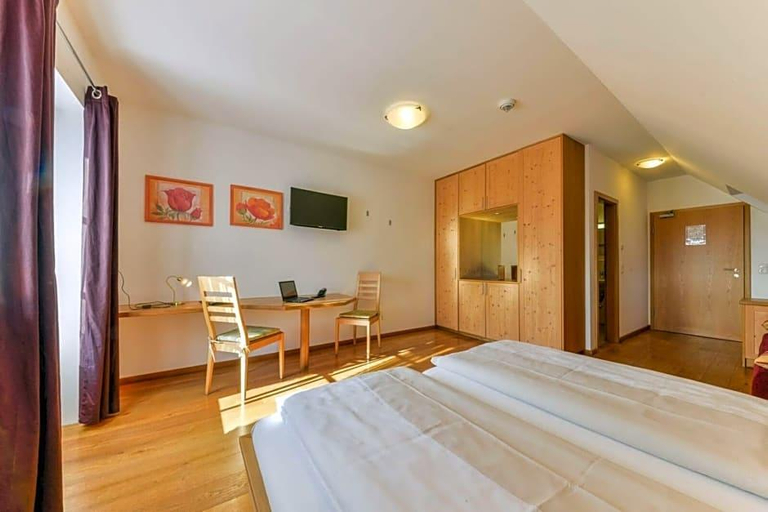 Bedroom 2, Landgasthof Hotel Reindlschmiede, Bad Tölz-Wolfratshausen