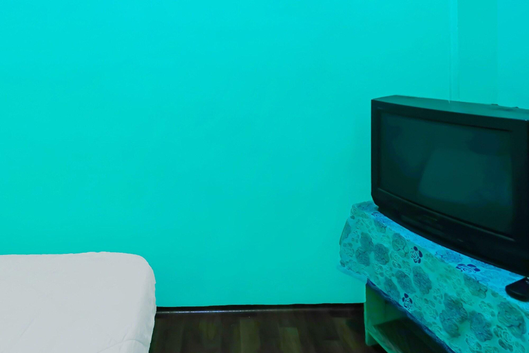 Room 2, Spot On 92186 Penginapan Lorra, Batam