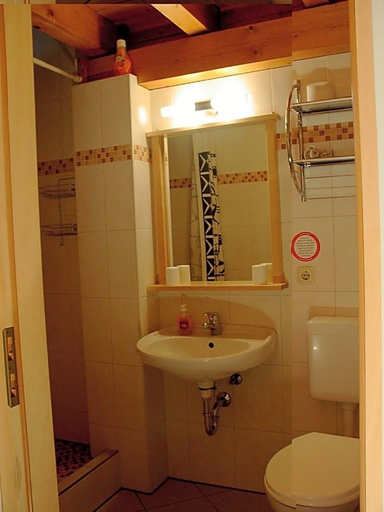 Bathroom 4, Landhotel Pathes Hof, Rostock