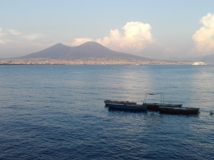 Exterior & Views 2, Flegreo bed and breakfast, Napoli