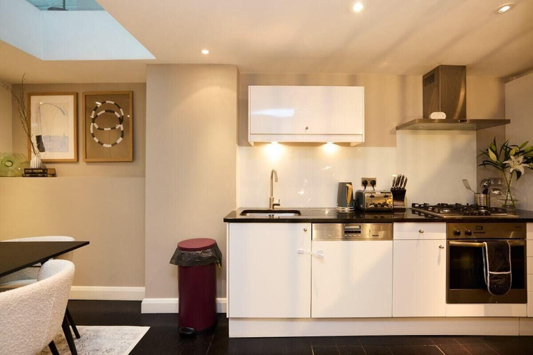 Exterior & Views 2, The Notting Hill Gate Crib - Relaxing 2bdr House, London