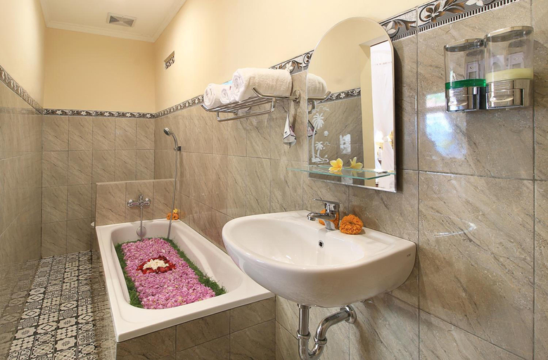 Bathroom 4, Jerogadung House, Gianyar