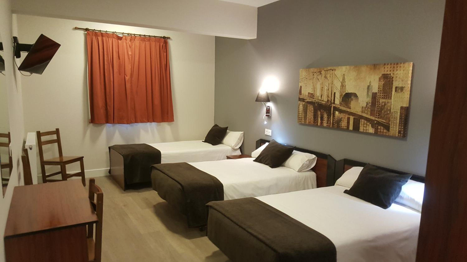 Bedroom 5, Hotel El Haya, Cantabria