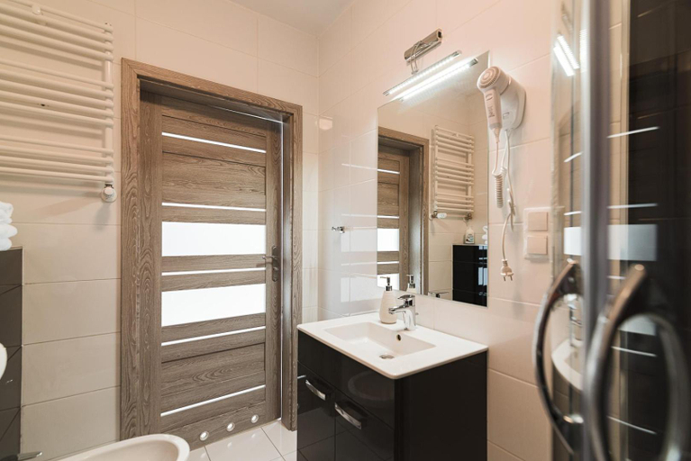 Bathroom 3, Aparthotel Koroni Home, Warsaw