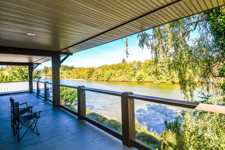 Public Area, Chateau Riverside, Comox-Strathcona