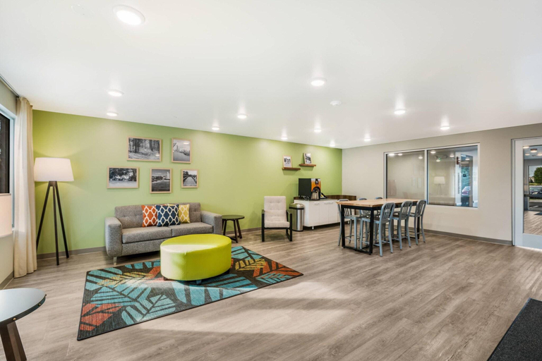 Public Area 2, Woodspring Suites Downers Grove - Chicago, Dupage