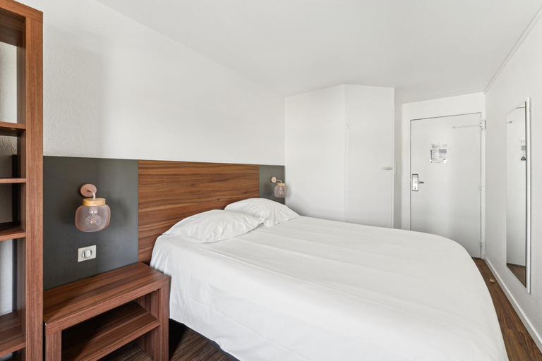 Bedroom 5, Hôtel Akena Pierrelaye, Val-d'Oise