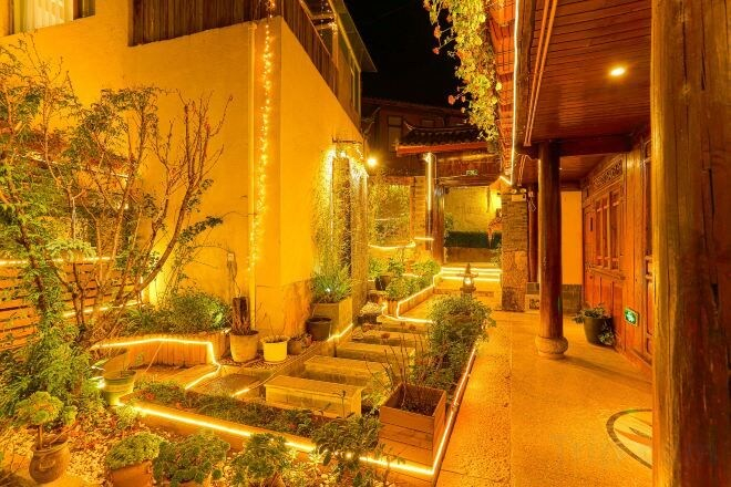 Others 5, Flowers Hotel, Lijiang