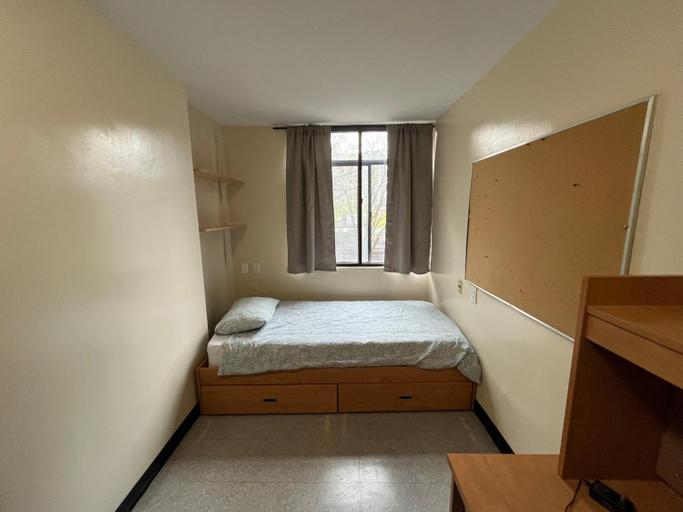 Bedroom 2, Neill Wycik Backpackers Hotel, Toronto