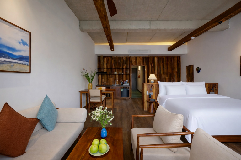Room 3, Nexus House Retreat Xuan Thuy - Near Thao Dien Metro & Landmark 81, Ho Chi Minh City