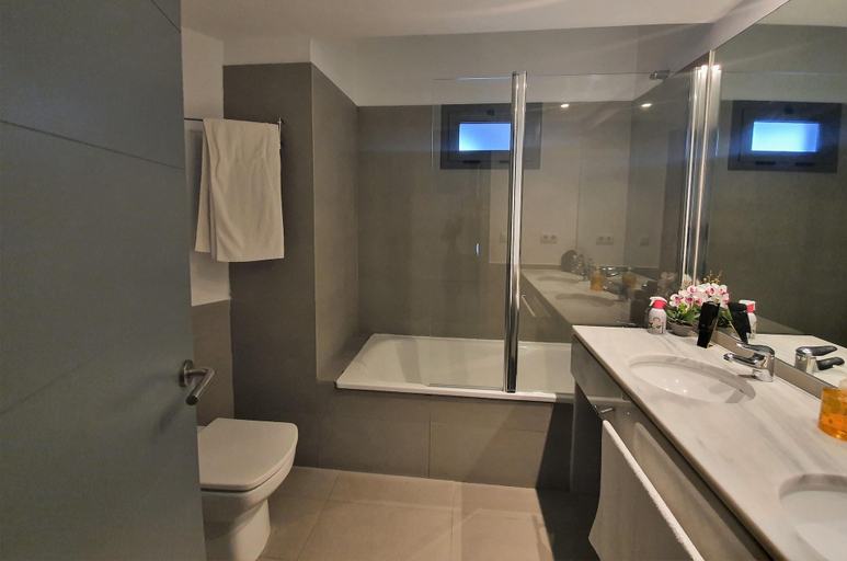 Bathroom 4, Iberflat Vega De Triana, Sevilla