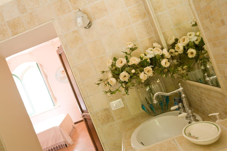 Bathroom 5, Villa Gioia Civita, Ancona
