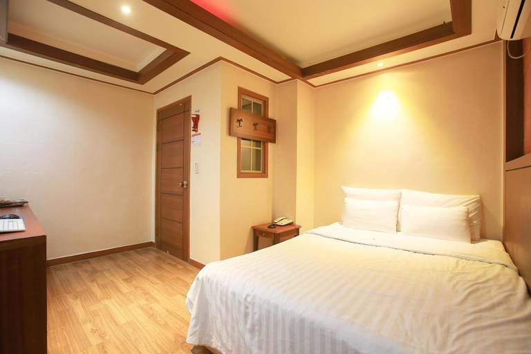 Bedroom 2, Sincheon Plus, Songpa