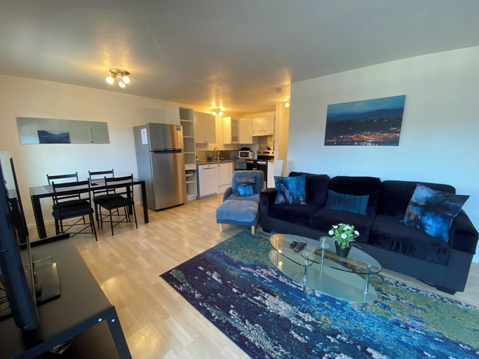 Public Area, Hood River Suites Apartment Hotel, Hood River
