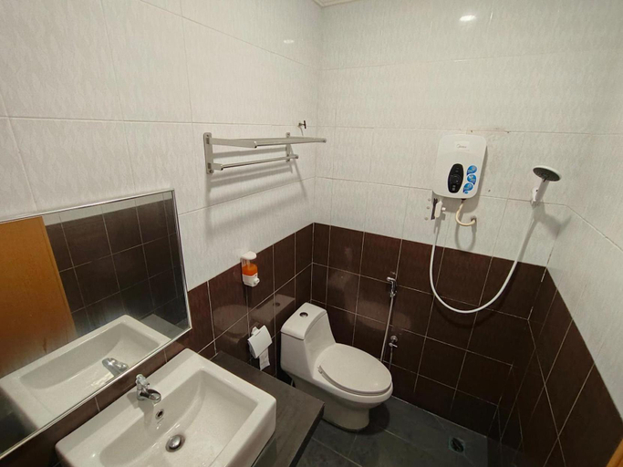 Bathroom 5, Sky View Hotel Dengkil Putrajaya Cyberjaya, Sepang