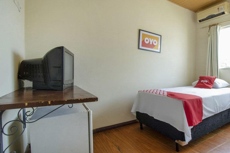 Room 2, Oyo New Anã¡polis Hotel, Imperatriz, Imperatriz