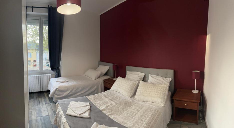 Bedroom 4, Le Mediterraneen Montargis, Loiret