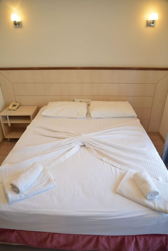 Bedroom 3, Ayhan Otel, Çeşme