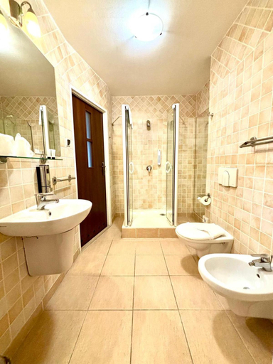 Bathroom 3, Cumulus Hotel, Będzin