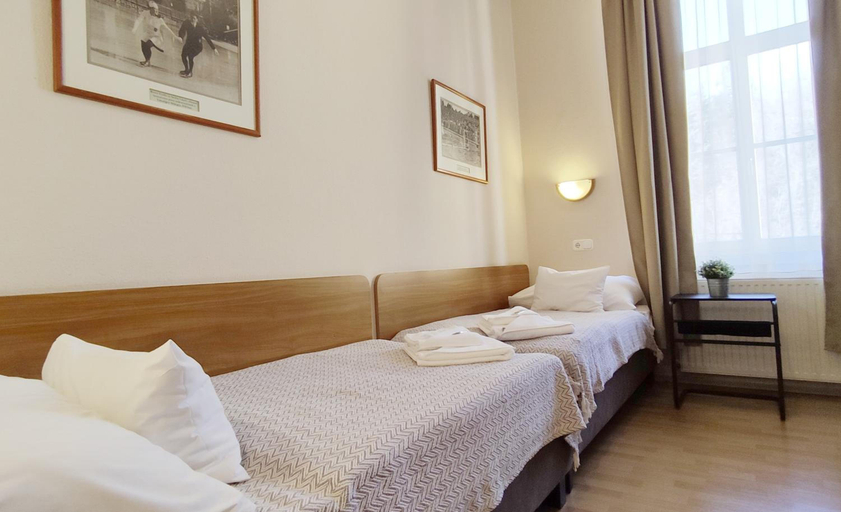 Bedroom 4, Budapest Csaszar Hotel, Budapesti