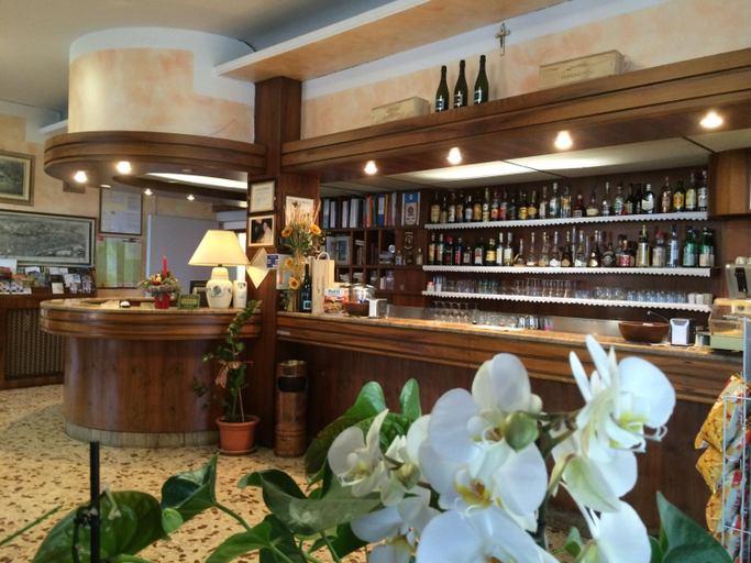Food & Drinks 5, Hotel Marchina, Brescia